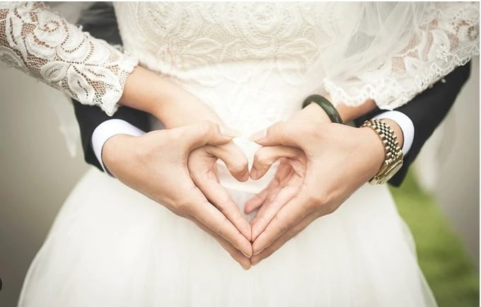 hon-nhan-hanh-phuc-151403927-154237